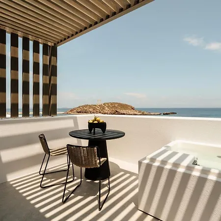 Hotel Naxos Rhyton 4*