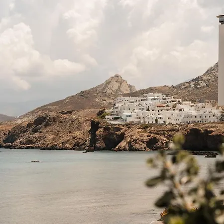 فندق Naxos Rhyton 4*
