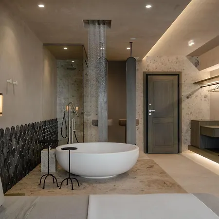 Hotel Naxos Rhyton 4*