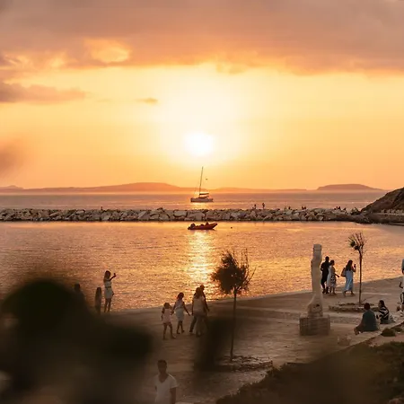 فندق Naxos Rhyton 4*