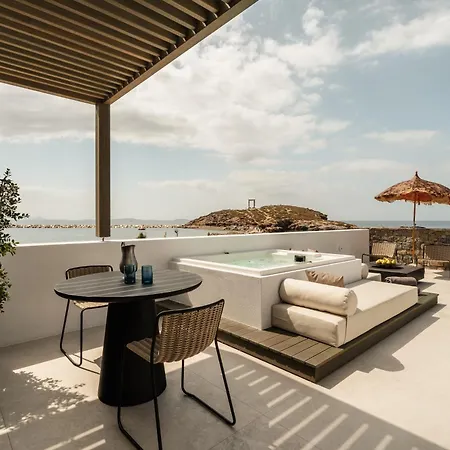 فندق Naxos Rhyton 4*