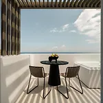 Hotel Naxos Rhyton