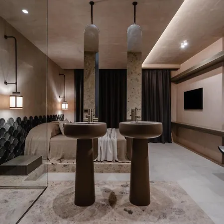 Hotell Naxos Rhyton 4*