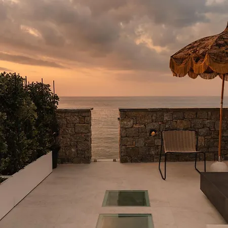 Hotell Naxos Rhyton 4*