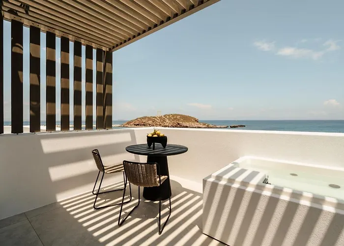 Otel Naxos Rhyton 4*