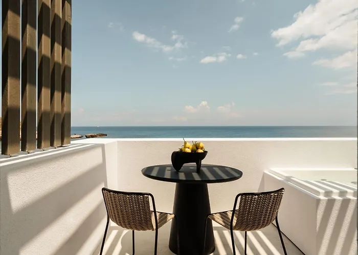 Naxos Rhyton Hotel 4*