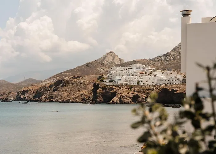 Otel Naxos Rhyton 4*