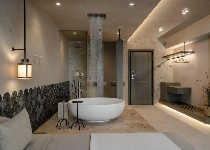 Hotel Naxos Rhyton 4*